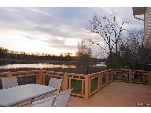 Waterford Township Michigan Lakefront Homes for sale