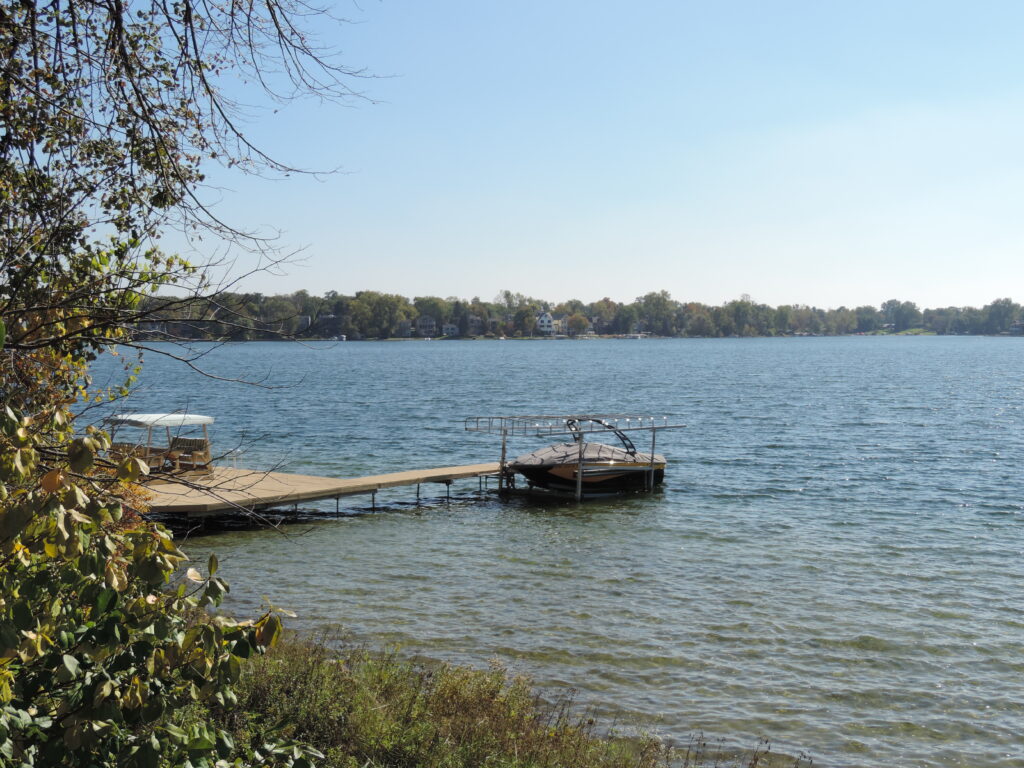 West Bloomfield Lakes & homes Detroit Michigan Real Estate